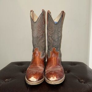 Thrashed worn distressed two tone Dingo western cowboy boots 9D